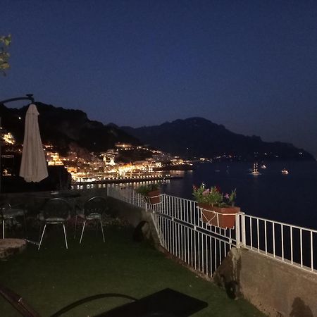 Appartamento Di Raphael Con Discesa Privata Al Mare アマルフィ エクステリア 写真
